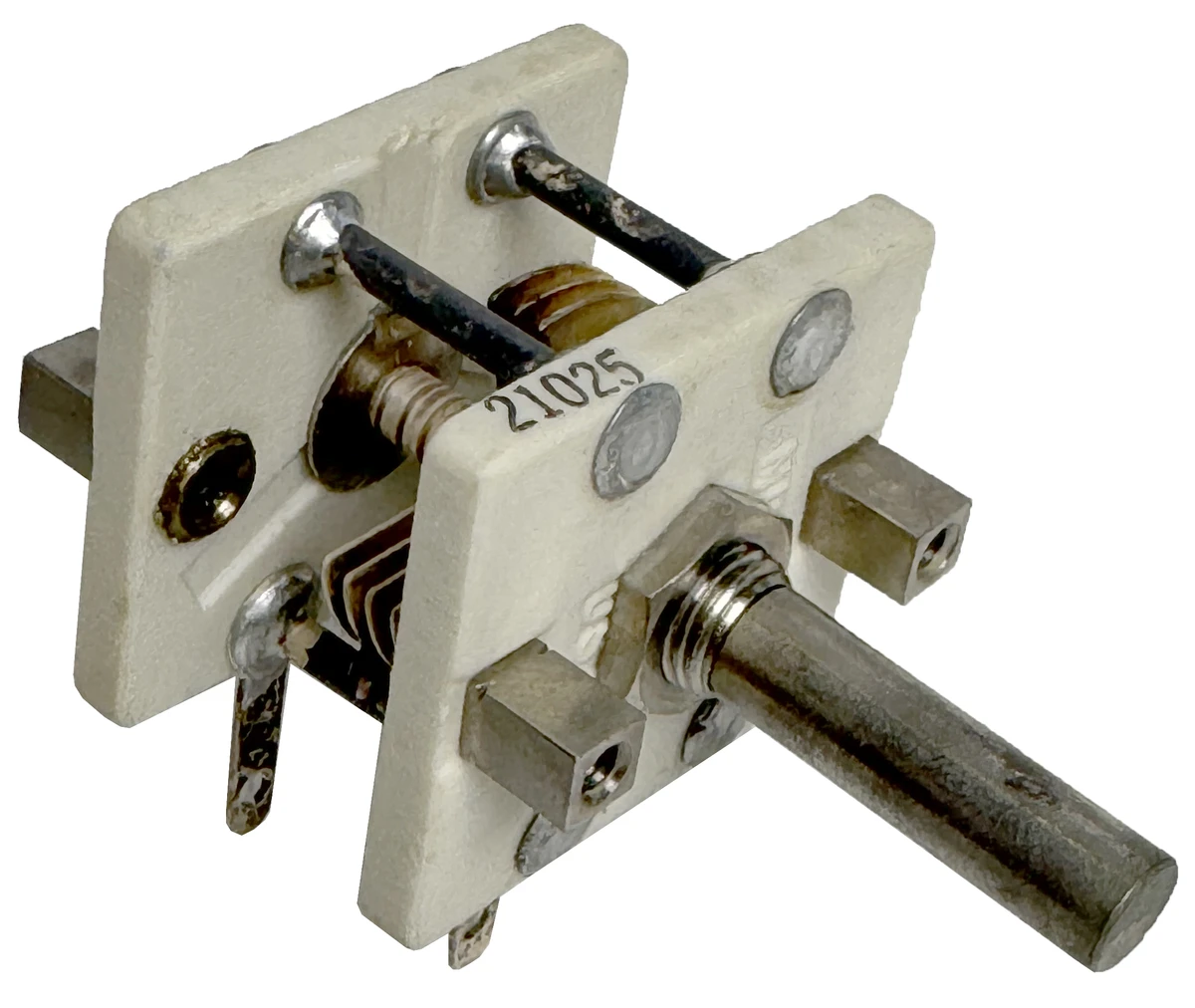 Condensatore variabile in aria trimmer JOHNSON 2,4-24,5pF 189-509-5 Condensatore variabile in aria trimmer JOHNSON 2,4-24,5pF 189-509-5