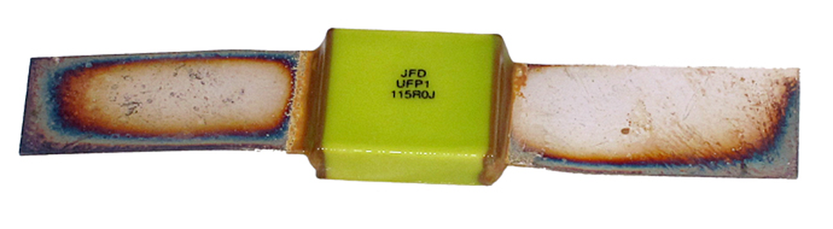 115 pF 3600v − 8.0 amp Capacitor