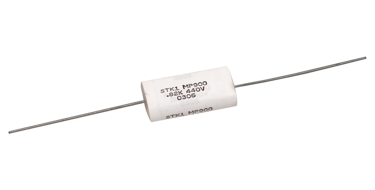 0.82 µF 440v Non−Polarized Plastic Capacitor