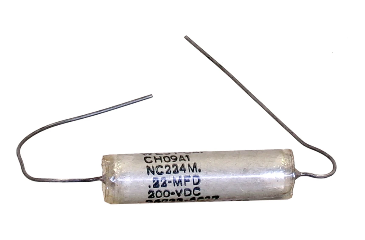 0.22 µF 200v Non−Polarized Metal Case Sealed Capacitor