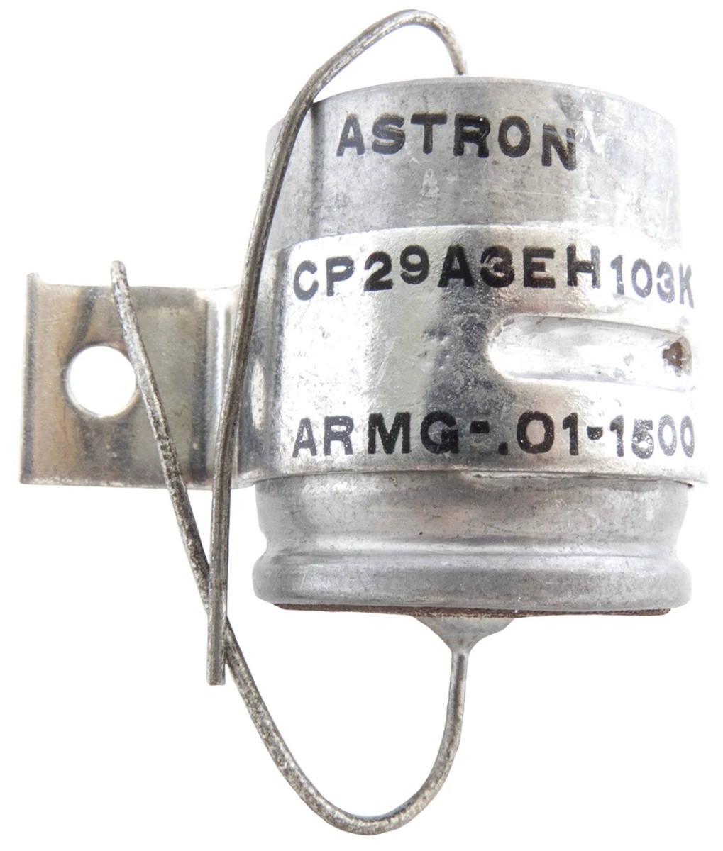 0.01 µF 1500vdc Non−Polarized Metal Case Sealed Capacitor