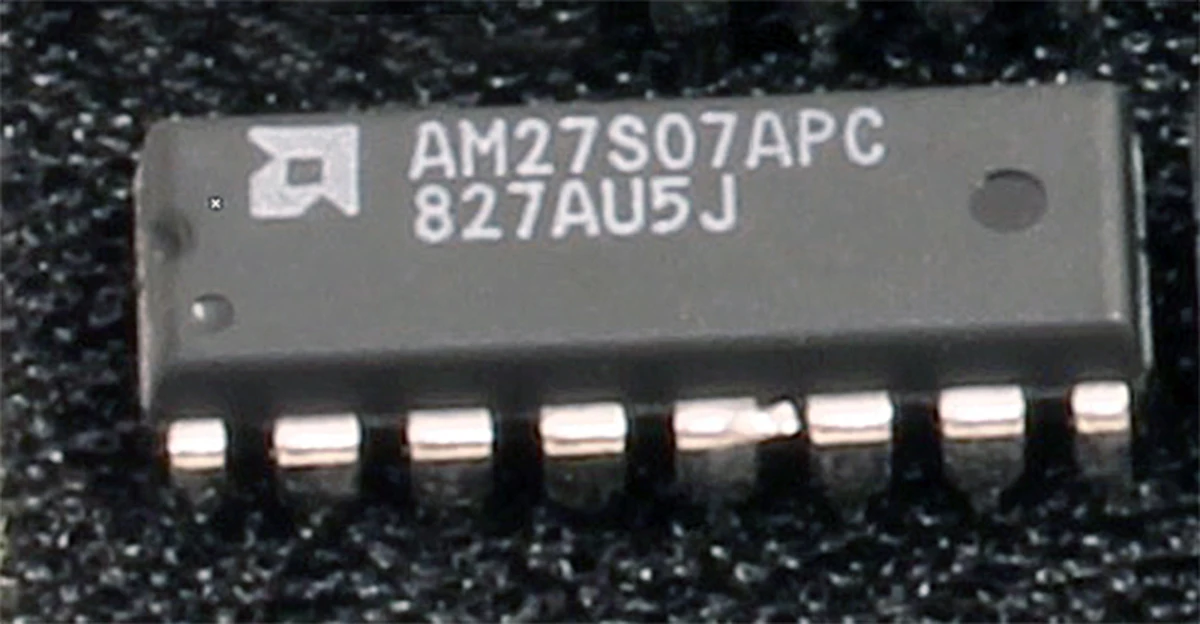 AMD 16p DIP, 64 bit Inverting Output Bi−Polar RAM, DC: 827AU5J,