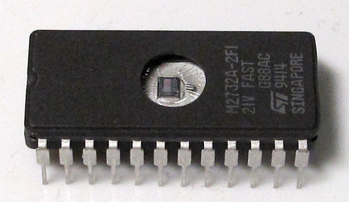 ST Micro, EPROM, 21v, 24 pin, DIP, DC: 9414,