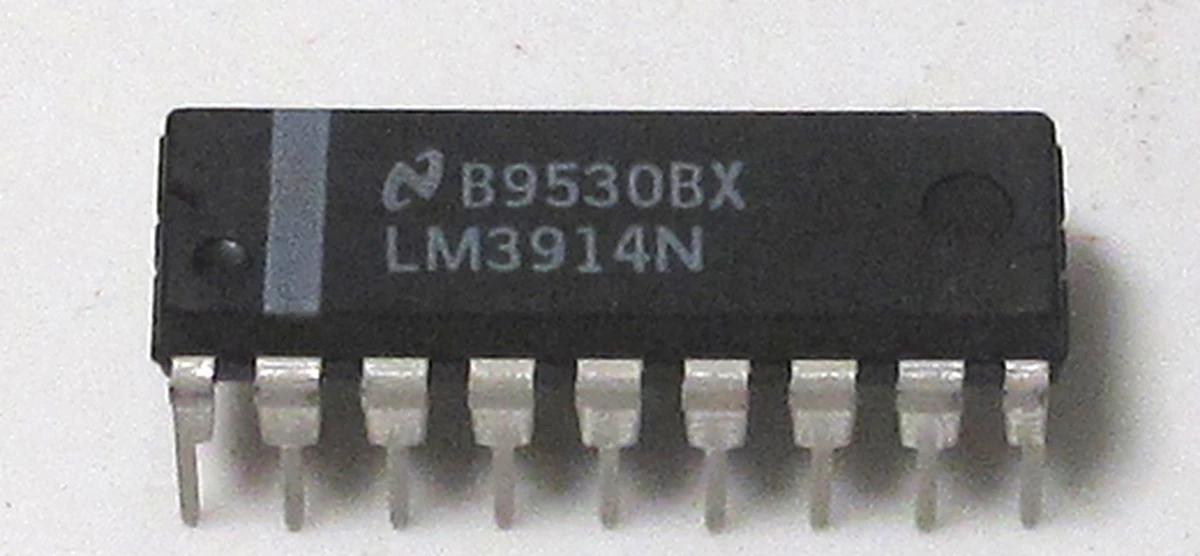 NSC 16 pin DIP, Dot Bar/Display Driver DC:89+,