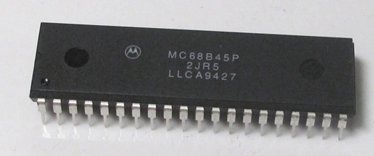 Motorola 40 Pin DIP, DC: 9427,