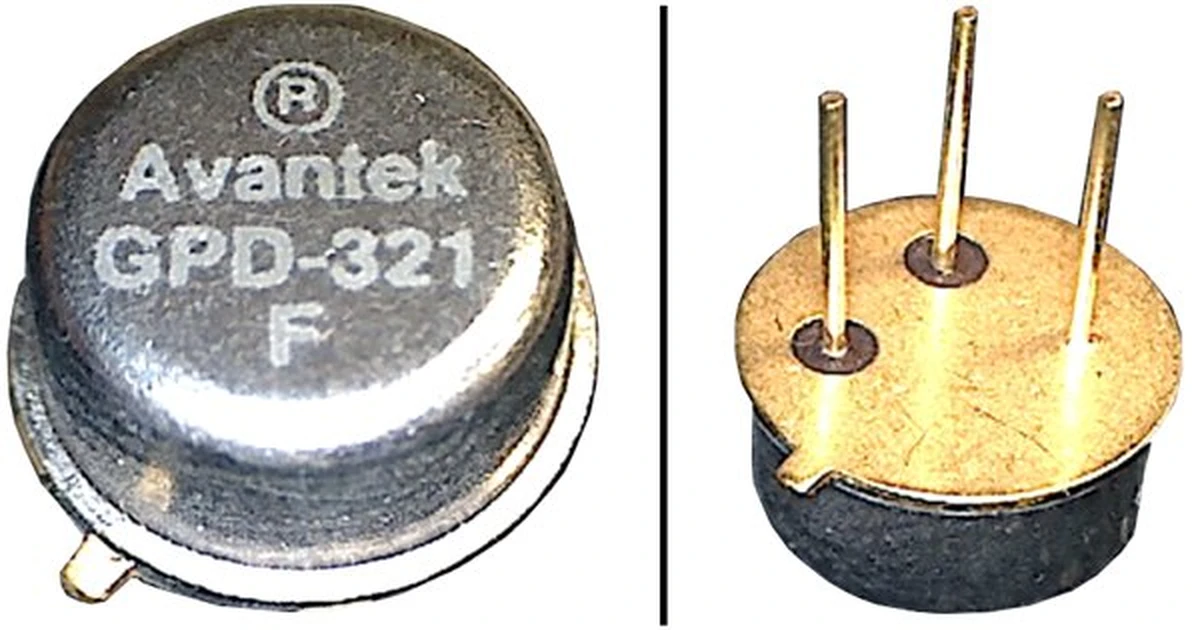 Avantek Amplifier, TO−5.PDF