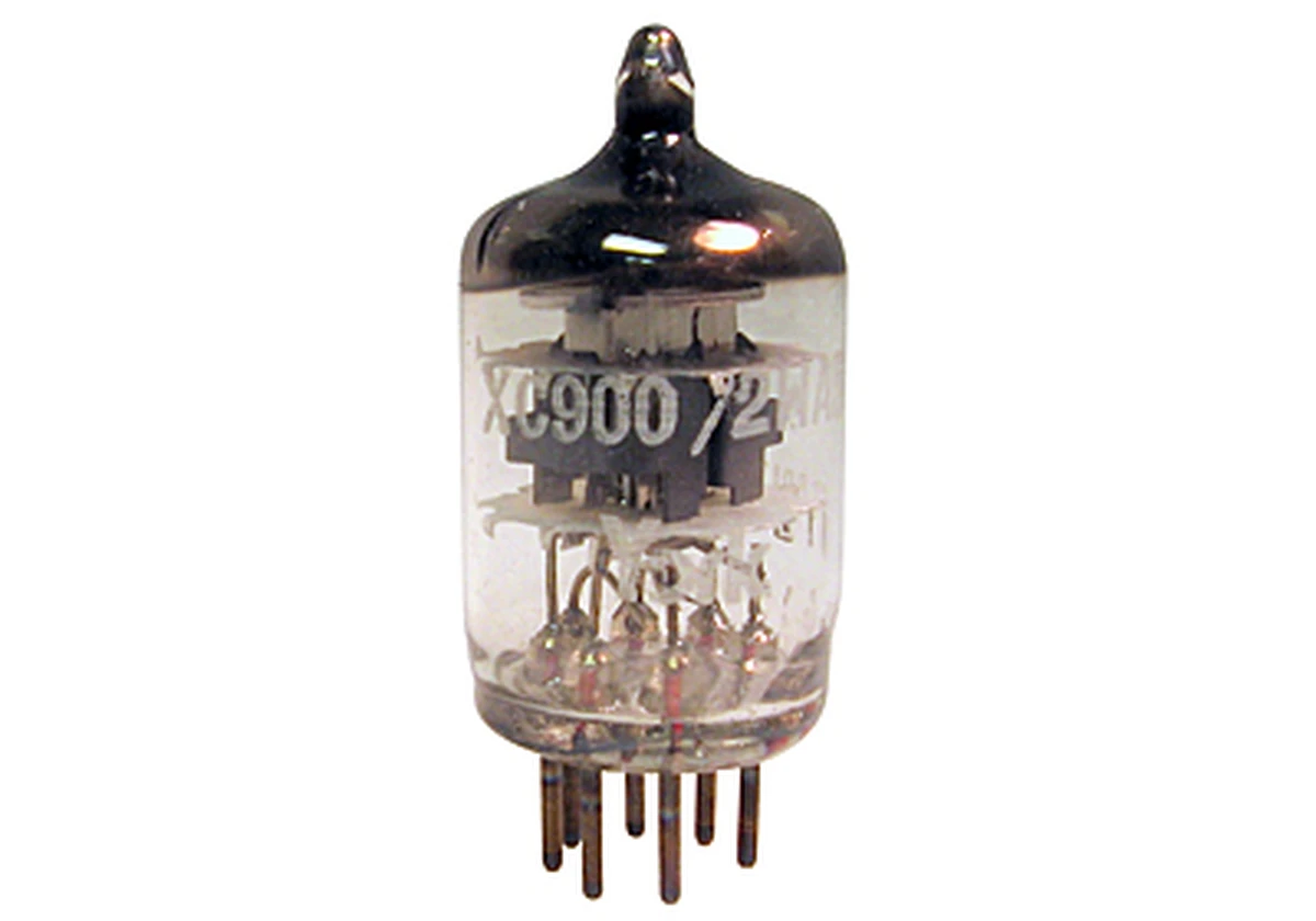 XC900 / ZHA5, York, (same as LC900, 3HM5) Vacuum Tube